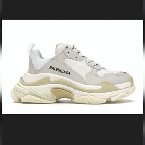 NWD$ 1,100 Balenciaga White Women's Triple S Collectible Sneakers Sz 41 (US 11)